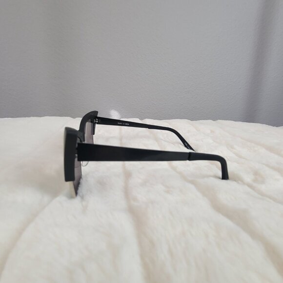 QUAY // ltd ed desi perkins collaboration retro-glam mint mirrored lens cateyes main image 12